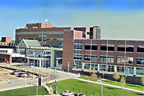 Carle bromenn medical center - Carle Richland Memorial Hospital. (618) 395-1944. Brent Pearman, PA-C. Otolaryngology - Head and Neck Surgery, Pediatrics - Otolaryngology (ENT), Cleft Lip/Cleft Palate Clinic, Ear, Nose and Throat. Carle Outpatient Services at …
